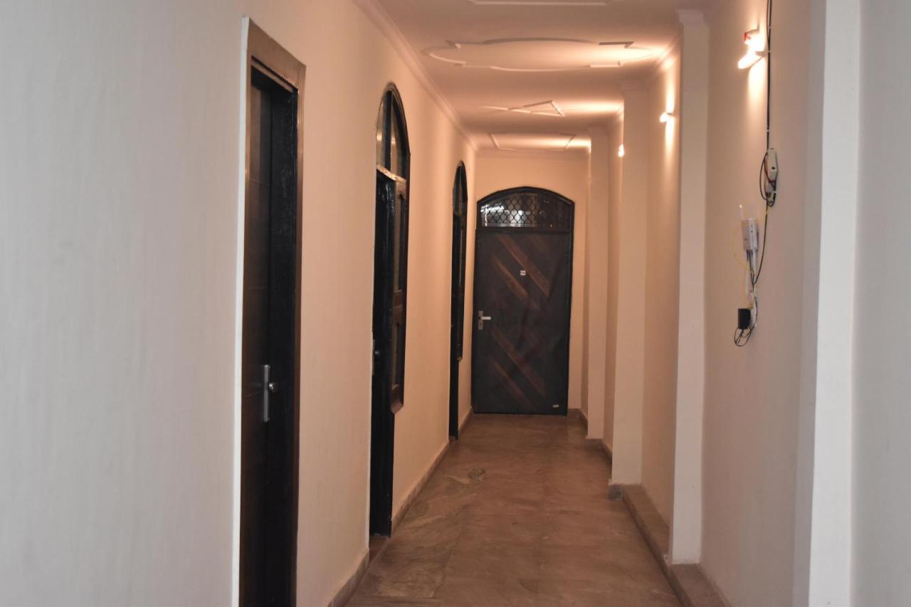 Hotel Dream Inn Anand Vihar Couple Friendly Near Railway Station New Delhi Exterior photo